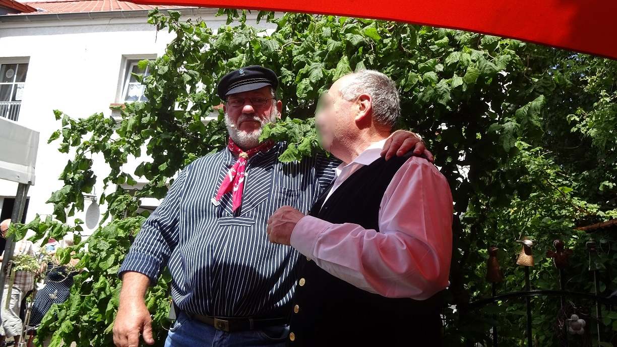 {short description of image}